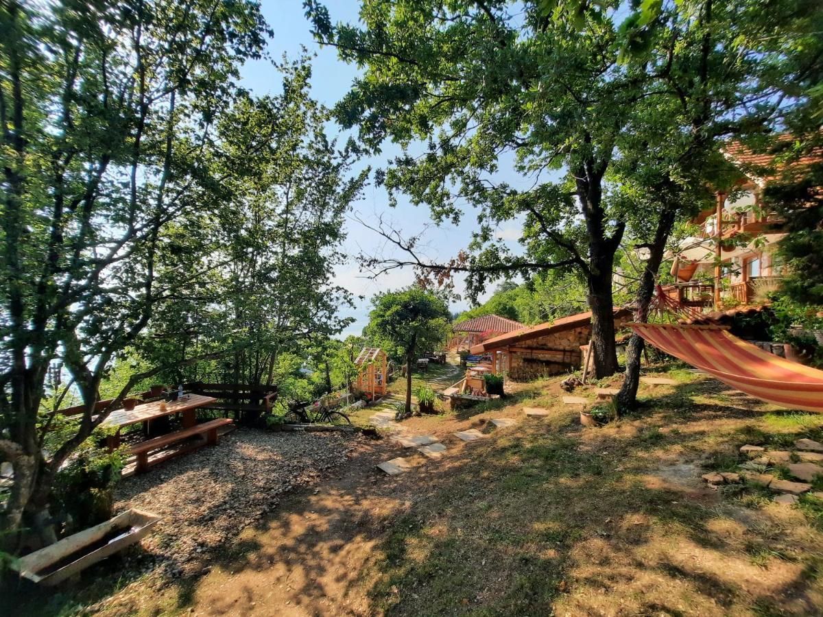 Robinson Sunset Guest House Lagadin Esterno foto