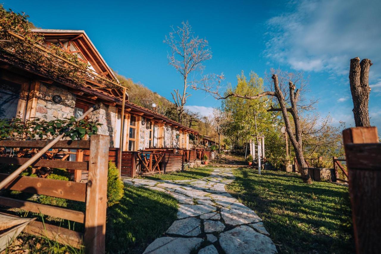 Robinson Sunset Guest House Lagadin Esterno foto