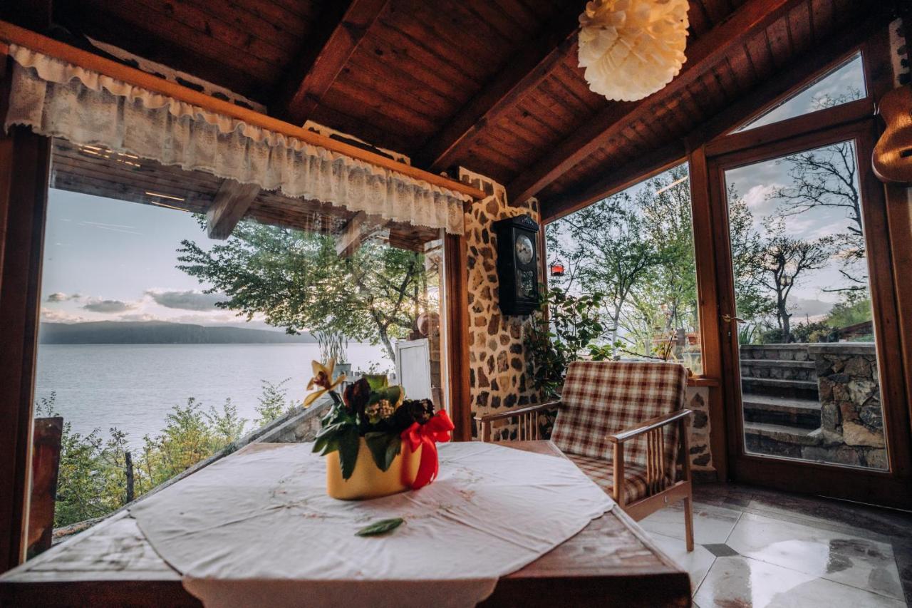 Robinson Sunset Guest House Lagadin Esterno foto