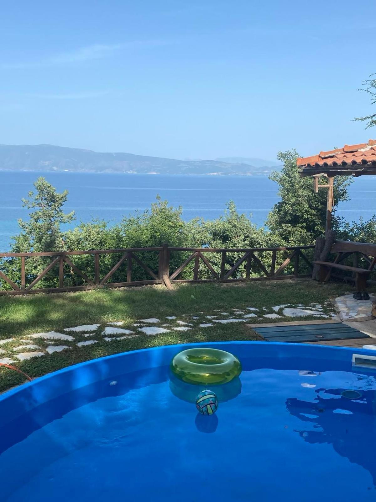 Robinson Sunset Guest House Lagadin Esterno foto