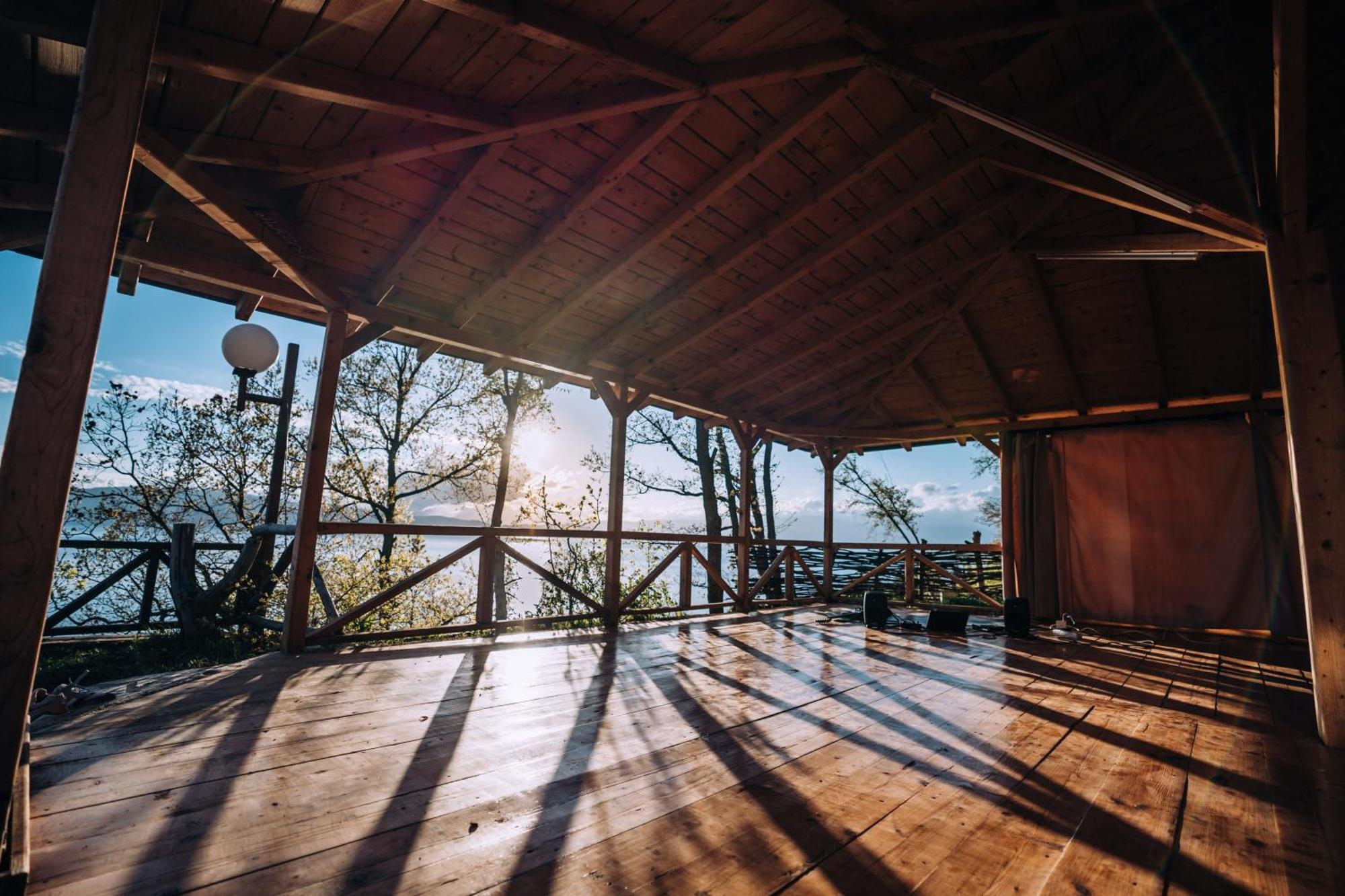 Robinson Sunset Guest House Lagadin Esterno foto