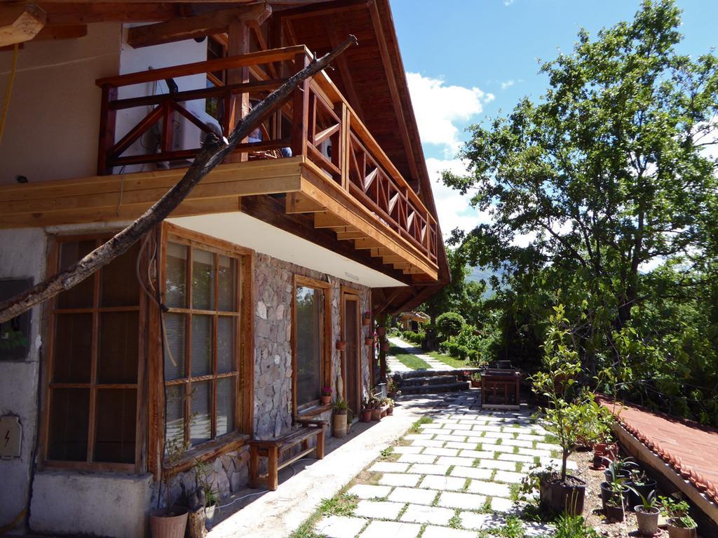 Robinson Sunset Guest House Lagadin Esterno foto