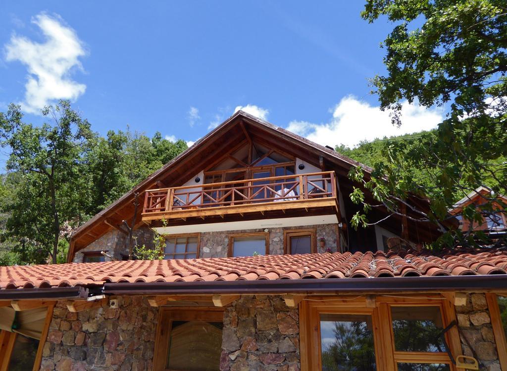 Robinson Sunset Guest House Lagadin Esterno foto