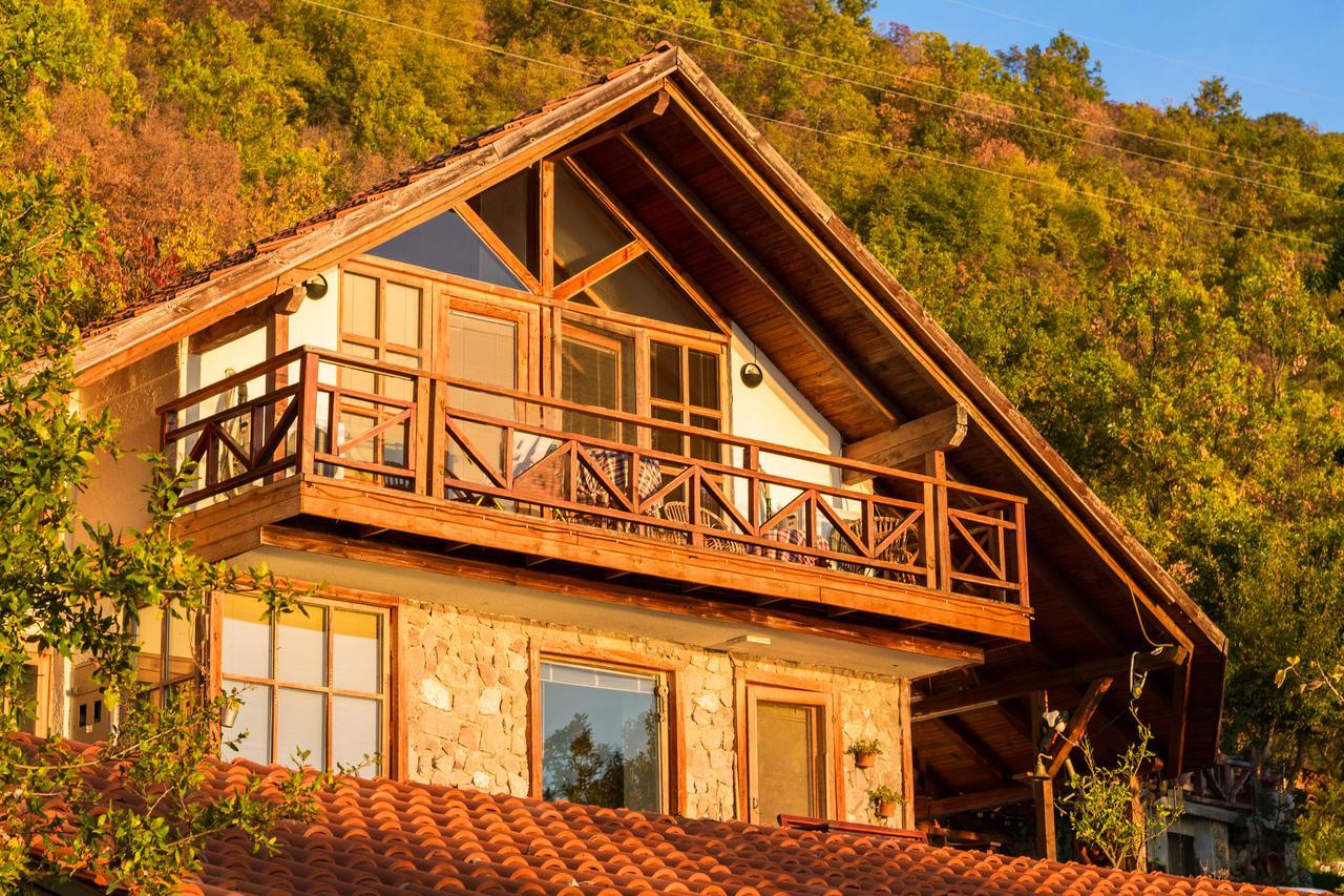Robinson Sunset Guest House Lagadin Esterno foto